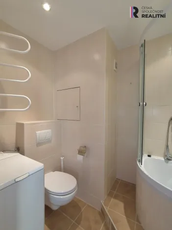 Pronájem bytu 1+kk, Praha - Řepy, Vondroušova, 36 m2