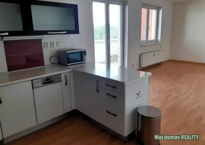 Pronájem bytu 2+kk, Praha - Záběhlice, Mattioliho, 56 m2