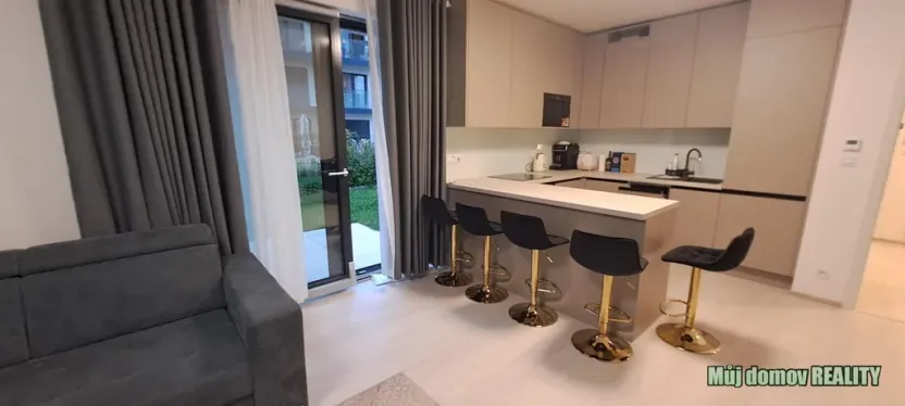 Pronájem bytu 2+kk, Praha - Žižkov, Šrámkové, 71 m2