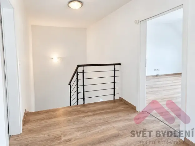 Pronájem rodinného domu, Větrušice, Skalní, 164 m2