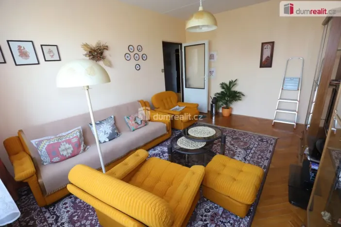 Prodej bytu 2+1, Karlovy Vary - Bohatice, Lomená, 52 m2