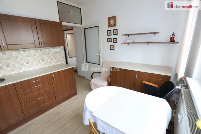 Prodej bytu 2+1, Karlovy Vary - Bohatice, Lomená, 52 m2