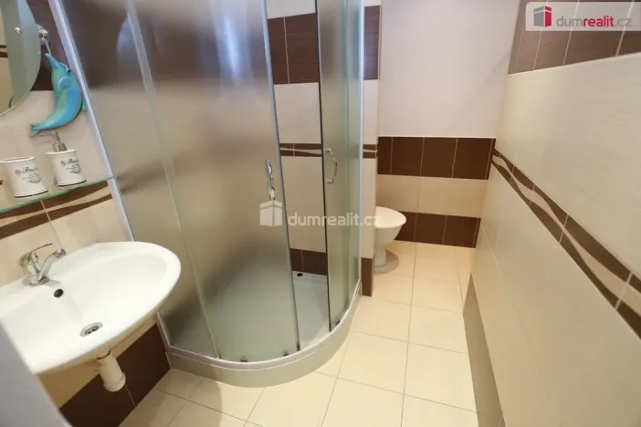 Prodej bytu 2+1, Karlovy Vary - Bohatice, Lomená, 52 m2