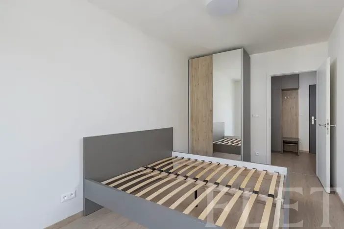 Pronájem bytu 2+kk, Praha - Řeporyje, Haenkeho, 46 m2