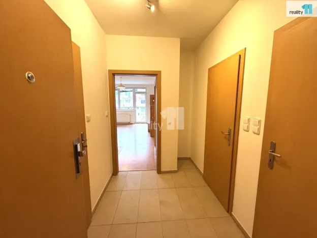 Pronájem bytu 2+kk, Praha - Vysočany, Pod Harfou, 53 m2