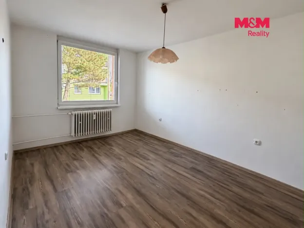 Prodej bytu 3+1, Lubenec, Pražská, 66 m2
