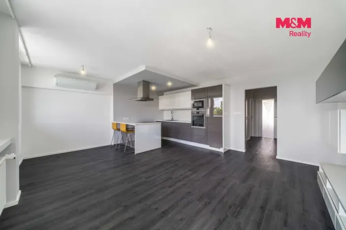 Prodej bytu 3+kk, Praha - Lhotka, Novodvorská, 67 m2