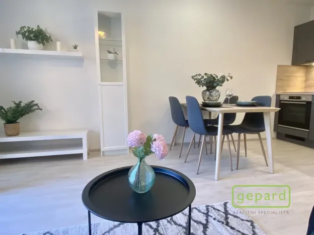 Pronájem bytu 2+kk, Jince, Zborovská, 52 m2