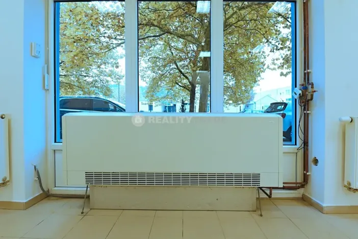 Pronájem obchodního prostoru, Strakonice, Jezerní, 120 m2