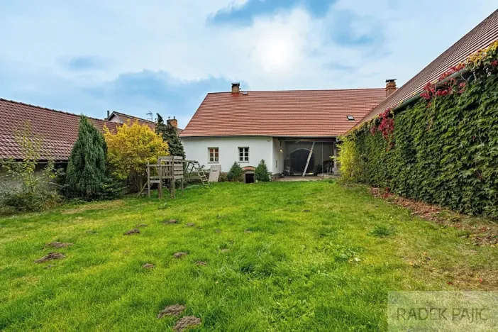 Prodej rodinného domu, Neustupov, 1127 m2