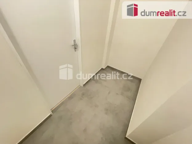 Pronájem bytu 1+kk, Praha - Smíchov, Moulíkova, 25 m2