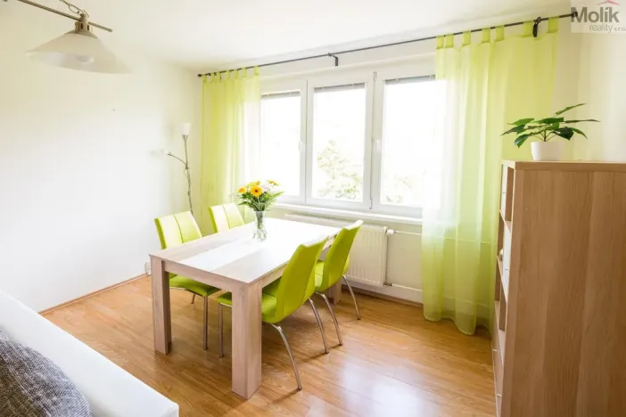 Pronájem bytu 2+1, Klášterec nad Ohří - Miřetice u Klášterce nad Ohří, Dukelská, 60 m2