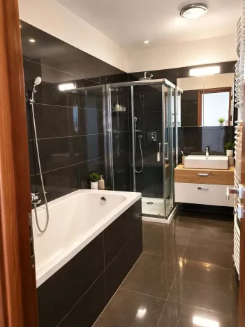Prodej bytu 3+kk, Karlovy Vary, Chebská, 81 m2