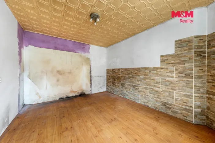 Prodej bytu 1+1, Povrly, Školní, 43 m2