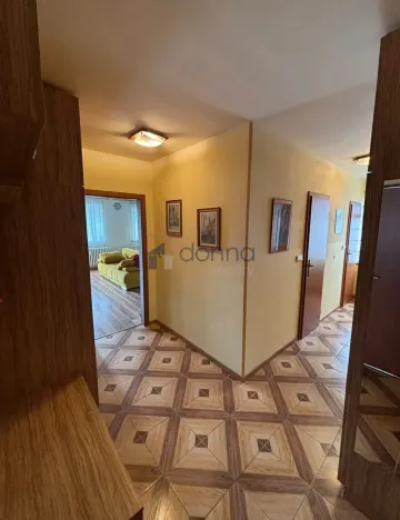 Pronájem bytu 3+kk, Praha, Holečkova, 63 m2
