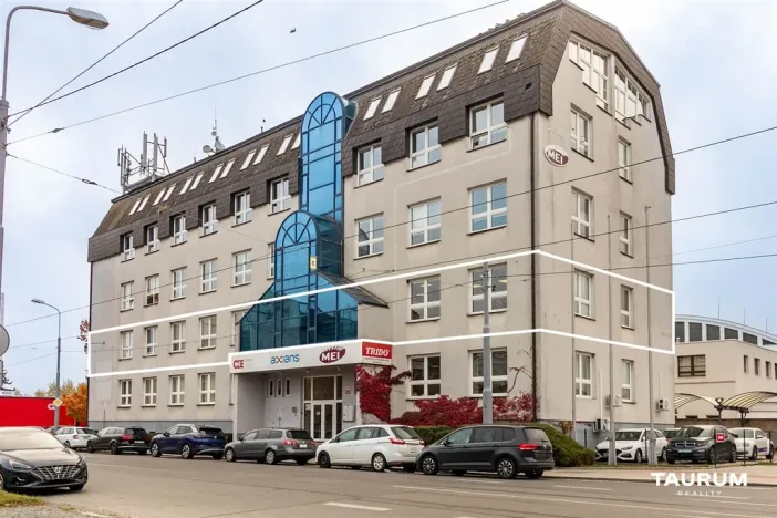 Pronájem kanceláře, Plzeň - Východní Předměstí, Slovanská alej, 481 m2