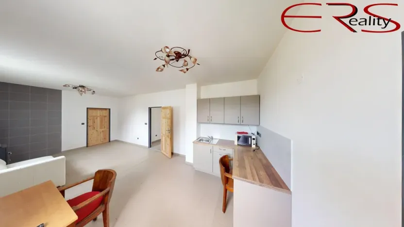 Pronájem bytu 3+kk, Jenišovice, 96 m2