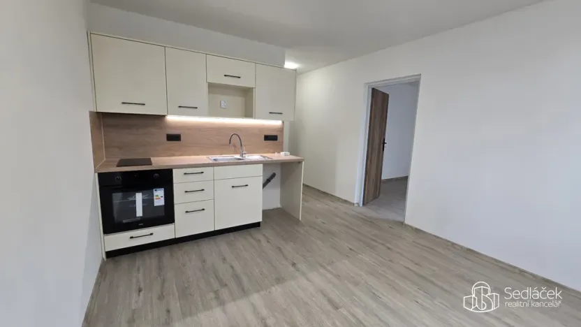 Pronájem bytu 1+1, Sokolov, Závodu míru, 37 m2