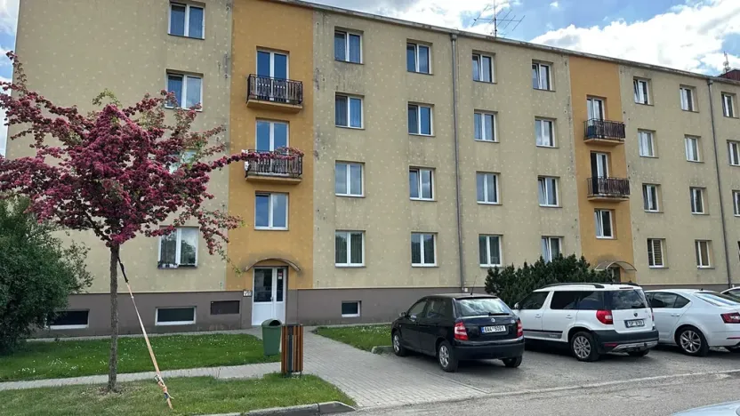Prodej bytu 2+1, Týnec nad Sázavou, Družstevní, 53 m2