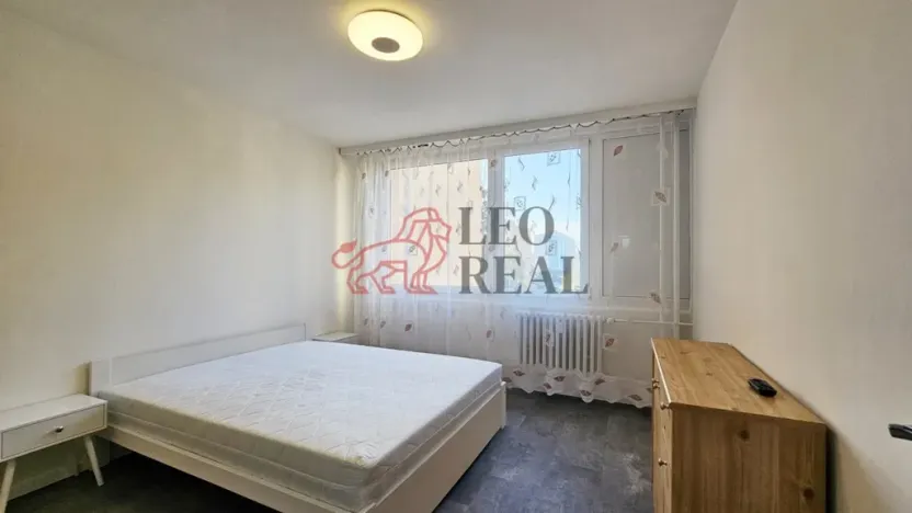 Pronájem bytu 4+1, Praha - Troja, Glowackého, 78 m2