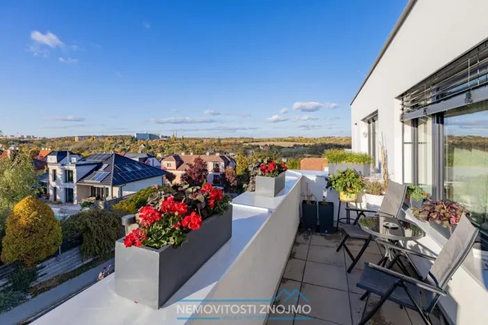 Prodej bytu 2+kk, Znojmo, Kosmákova, 71 m2