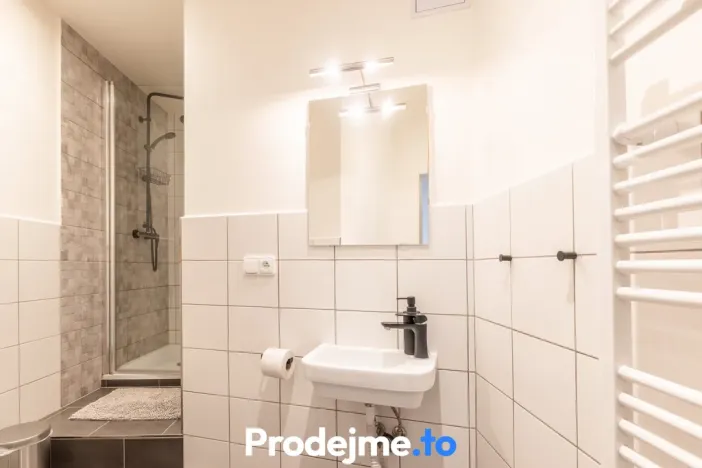 Prodej bytu 1+kk, Znojmo, Mikulášské náměstí, 32 m2