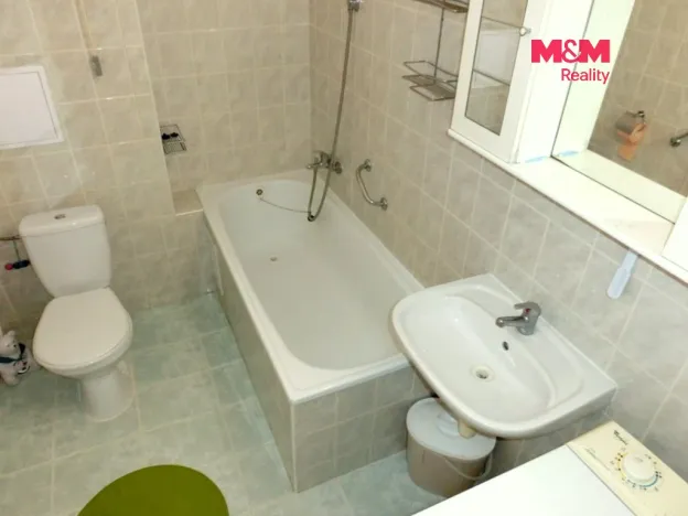 Pronájem bytu 1+1, Luštěnice - Zelená, 33 m2