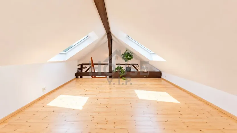 Prodej bytu 2+kk, Kralupy nad Vltavou, třída Legií, 97 m2