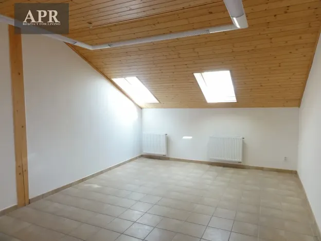 Pronájem kanceláře, Uherský Brod, Naardenská, 44 m2