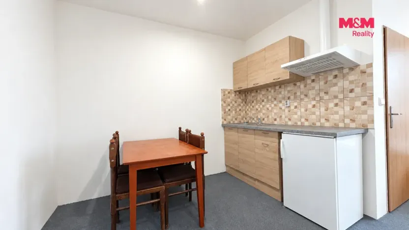 Pronájem bytu 1+kk, Lysá nad Labem, Poděbradova, 24 m2