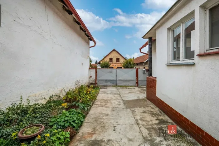 Prodej rodinného domu, Sezemice, Bezdíčkova, 105 m2