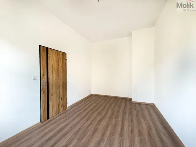 Pronájem bytu 2+kk, Osek, Tovární, 50 m2