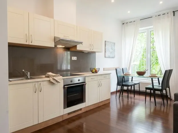 Prodej bytu 2+kk, Karlovy Vary, Chebská, 52 m2