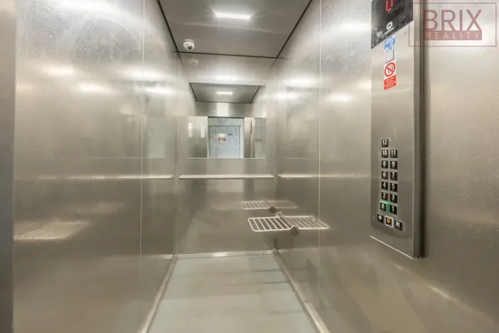 Prodej bytu 3+1, Praha - Kobylisy, Bojasova, 64 m2