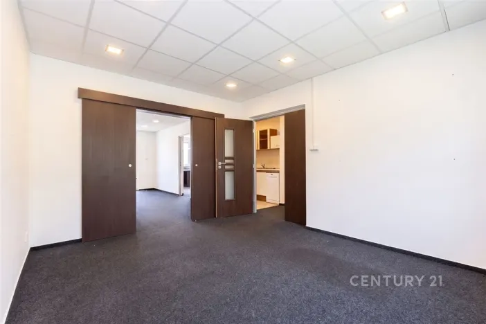 Pronájem kanceláře, Most, Obránců míru, 68 m2