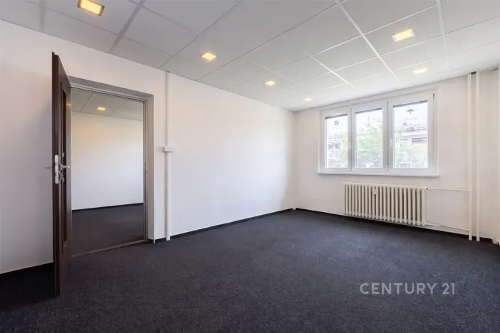 Pronájem kanceláře, Most, Obránců míru, 68 m2