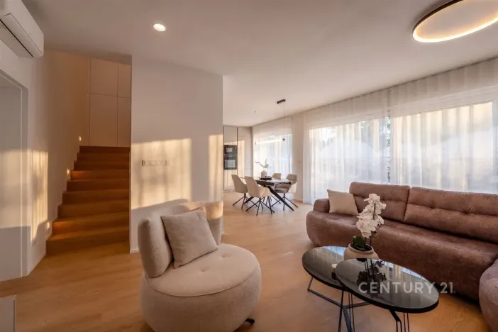 Prodej bytu 6+kk a větší, Kamenice - Těptín, 151 m2