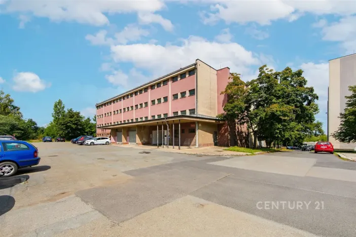 Pronájem garážového stání, Plzeň - Jižní Předměstí, Tomanova, 12 m2