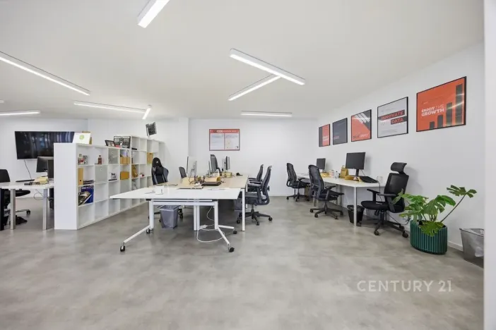 Prodej kanceláře, Praha - Smíchov, Na Zatlance, 232 m2