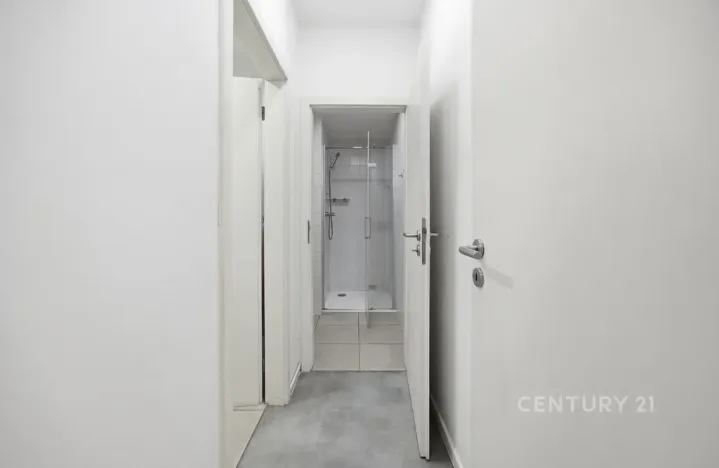 Prodej kanceláře, Praha - Smíchov, Na Zatlance, 232 m2