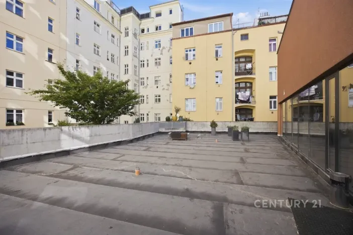 Prodej kanceláře, Praha - Smíchov, Na Zatlance, 232 m2