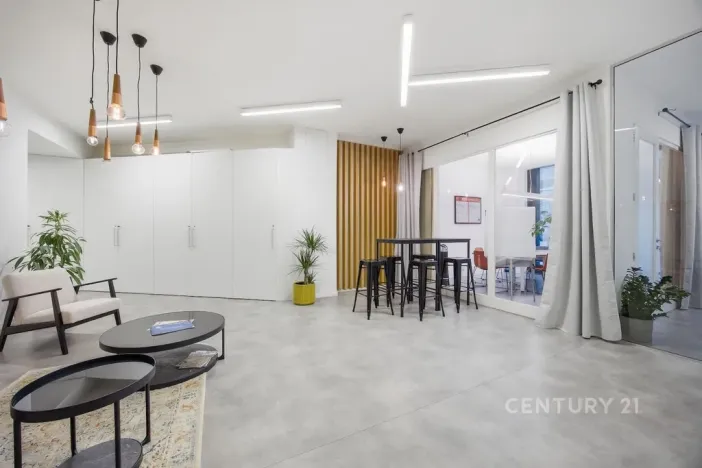 Pronájem kanceláře, Praha - Smíchov, Na Zatlance, 232 m2