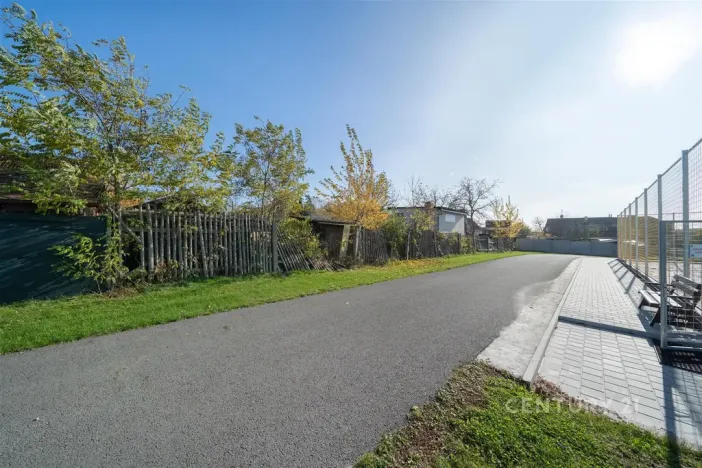 Prodej pozemku pro bydlení, Břasy, 678 m2