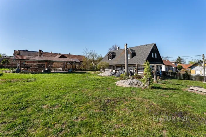 Prodej zemědělské usedlosti, Jičíněves - Labouň, 180 m2