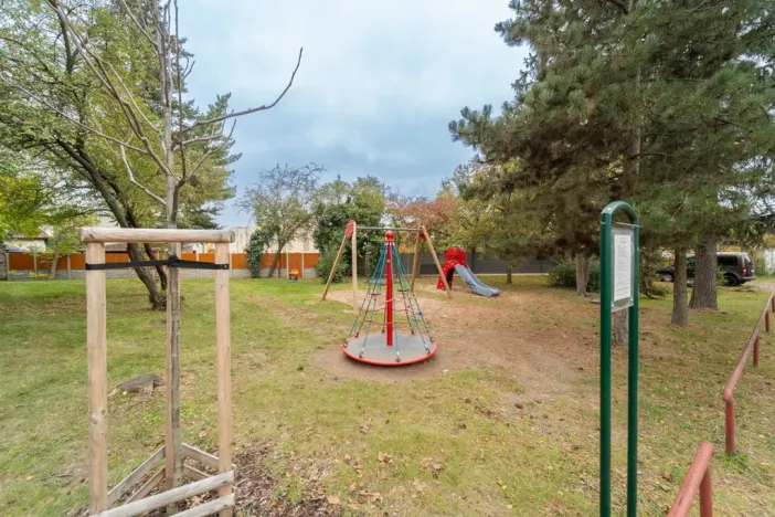 Prodej bytu 1+kk, Praha - Uhříněves, Na vysočině, 30 m2