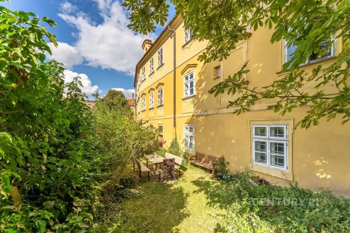 Prodej bytu 2+1, Praha - Malá Strana, Hroznová, 53 m2