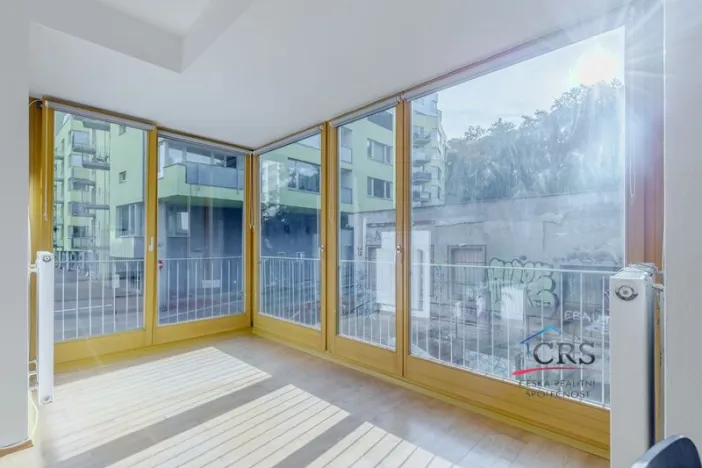 Prodej bytu 2+kk, Praha, Jeseniova, 55 m2