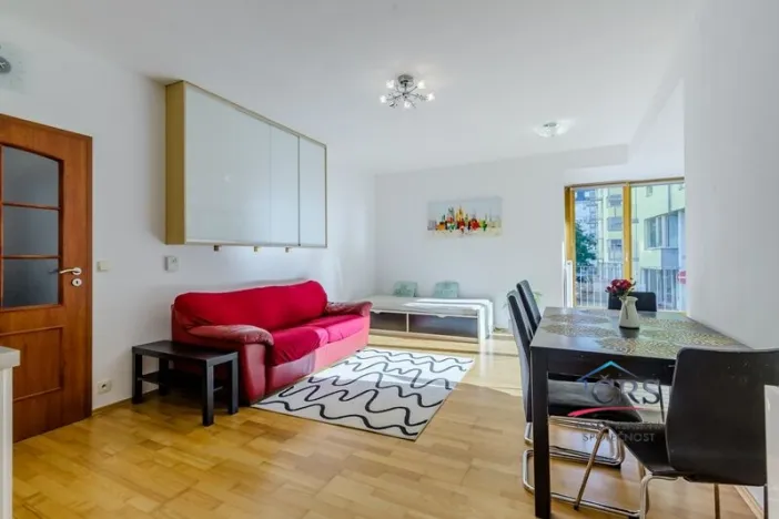 Prodej bytu 2+kk, Praha, Jeseniova, 55 m2