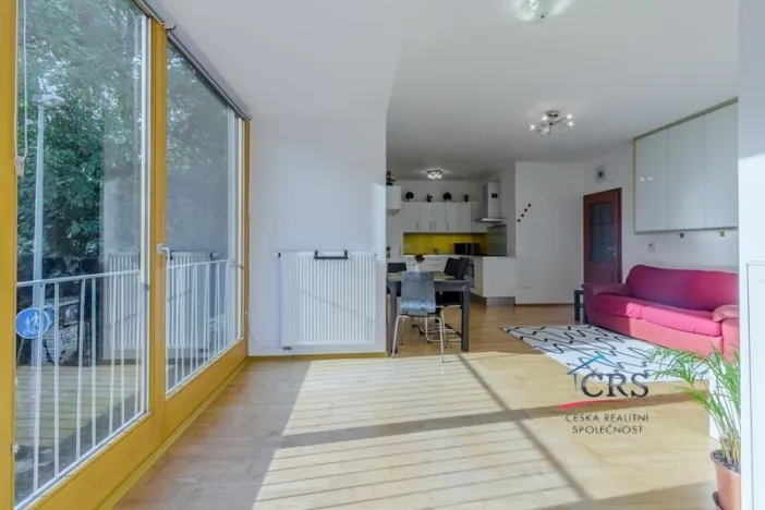 Prodej bytu 2+kk, Praha, Jeseniova, 55 m2