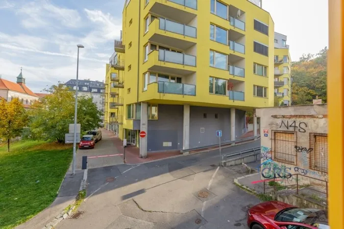 Prodej bytu 2+kk, Praha, Jeseniova, 55 m2